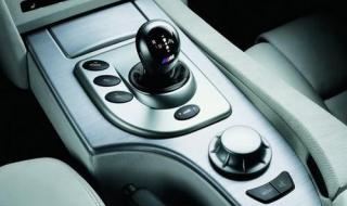 自动挡驾驶技巧